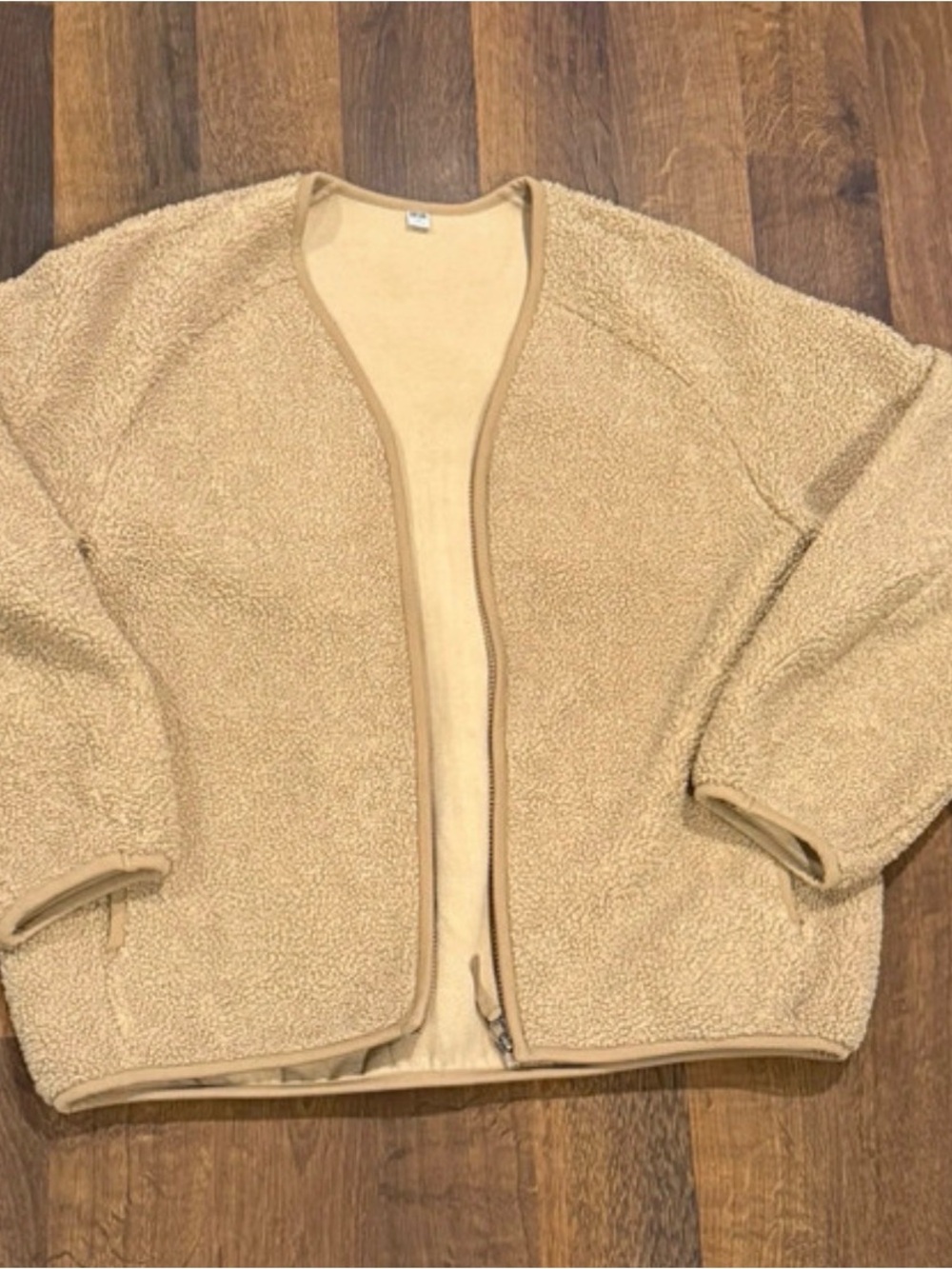 Uniqlo Women’s Fuzzy zip up jacket (size MED)
